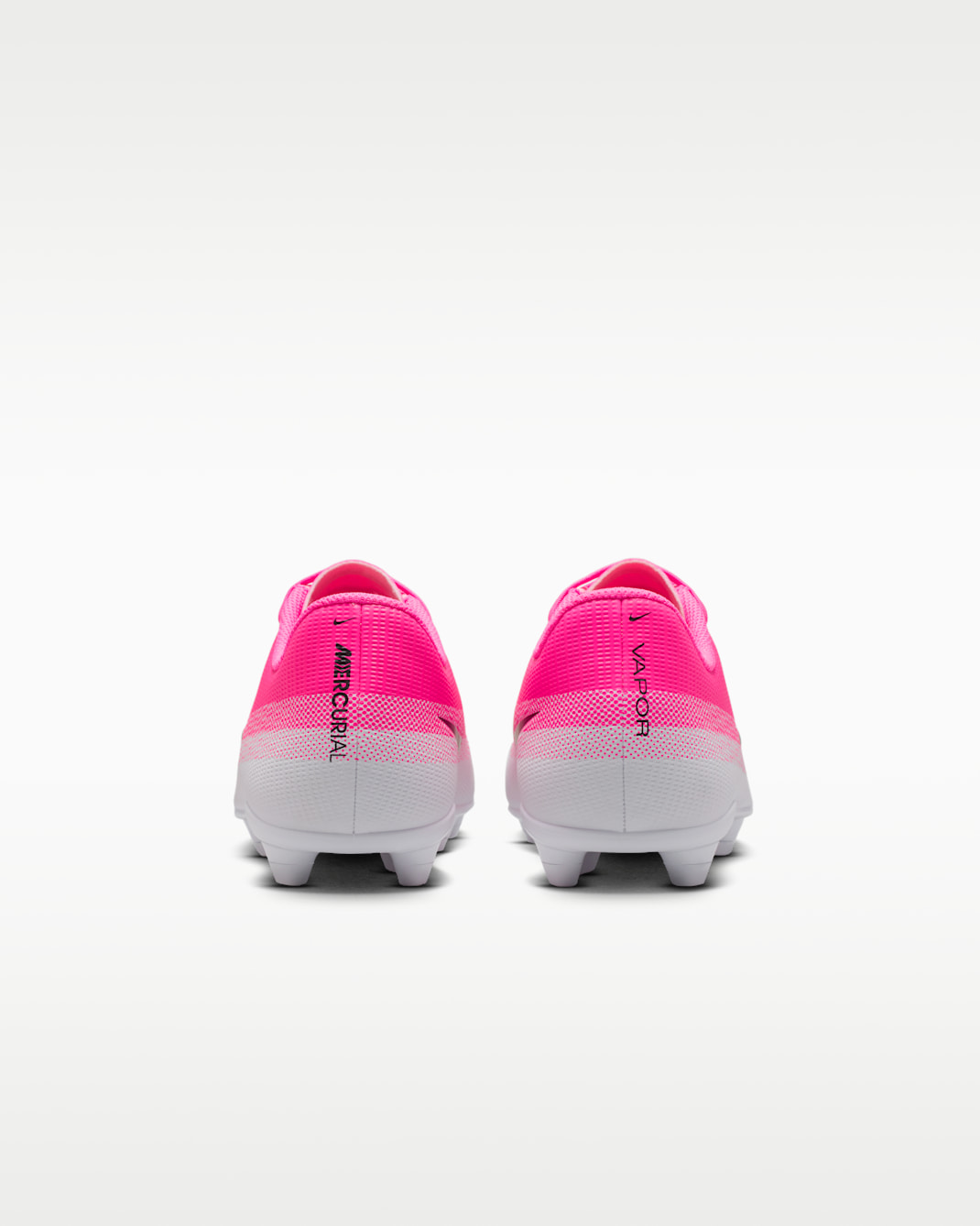 Nike Mercurial Vapor 17 Club Multi-Ground Low-Top Soccer Cleats