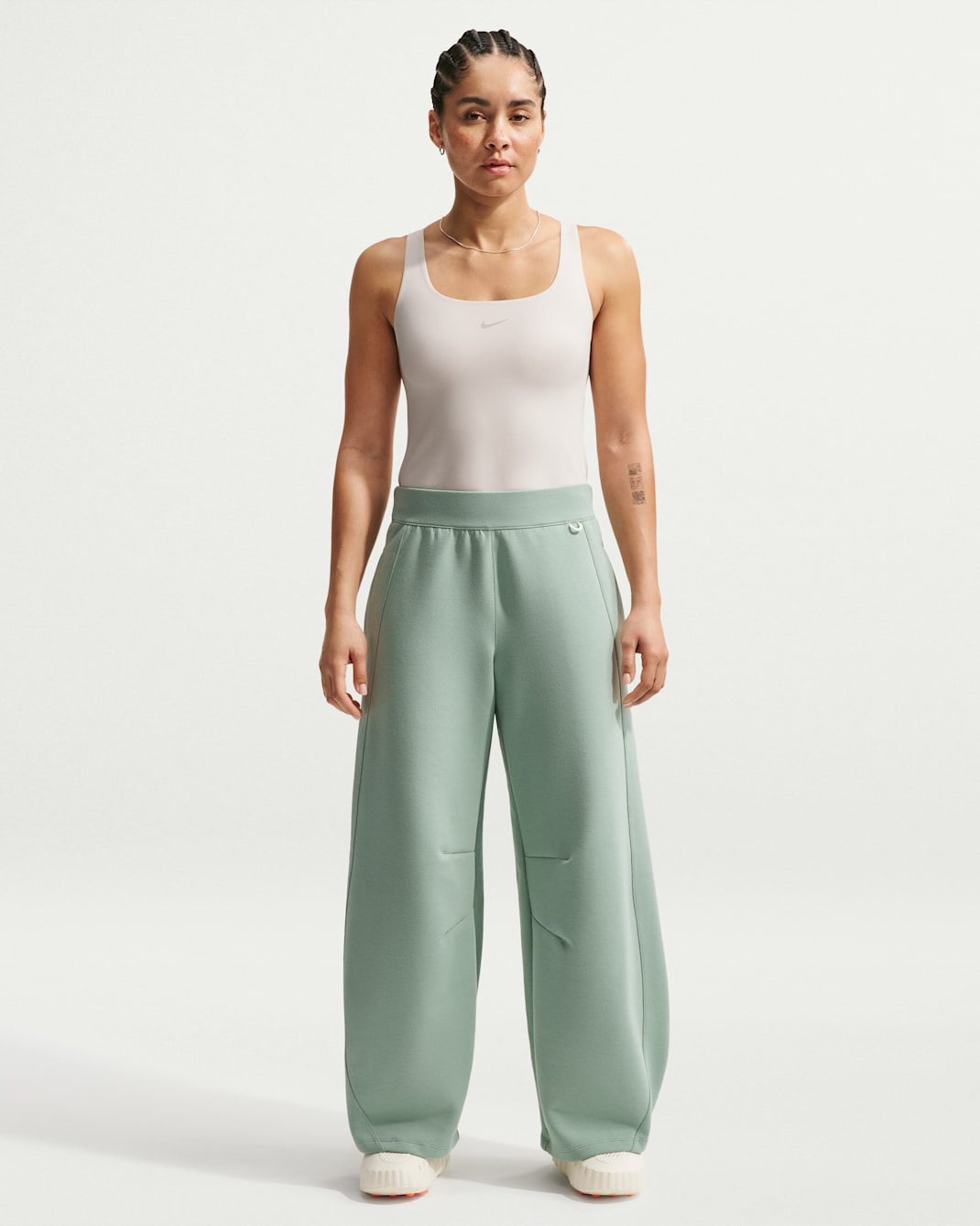 Pants de tiro alto de pierna ancha para mujer Nike 24.7 ImpossiblySoft - Vapor/Vela/Verde holandés