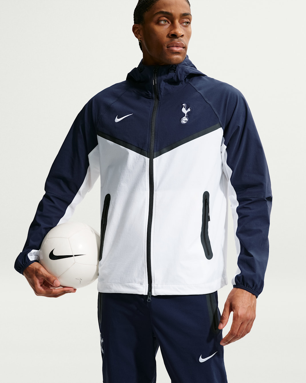 Giacca in tessuto con zip a tutta lunghezza Nike Football Tottenham Hotspur Tech Windrunner – Uomo - Bianco/Ossidiana/Bianco