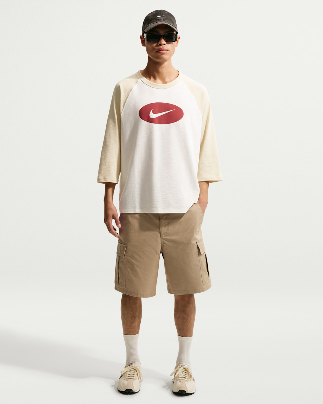 나이키 클럽 남성 우븐 카고 쇼츠 - 파라슈트 베이지/파라슈트 베이지
