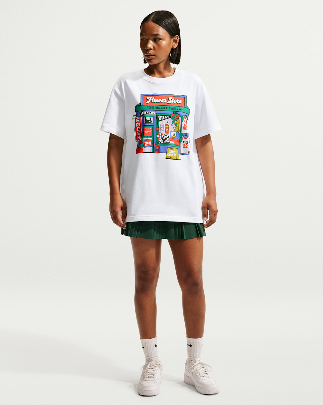 Nike Women's Oversized Graphic T-Shirt