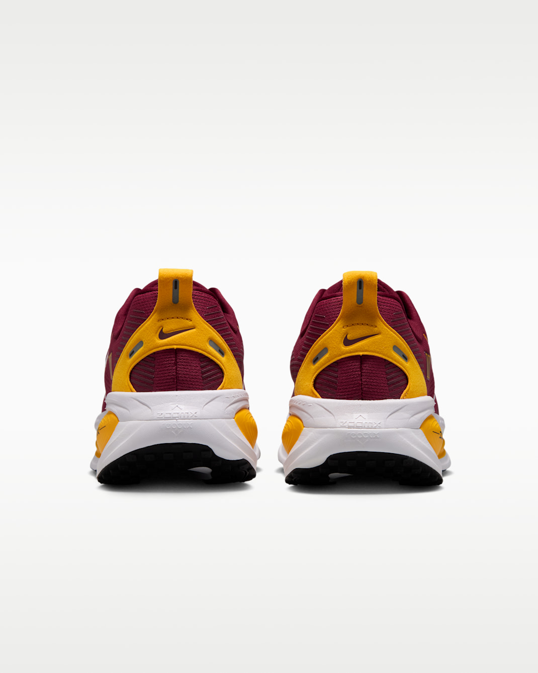 Nike Vomero 18 (Washington Commanders) Men's NFL Road Running Shoes
