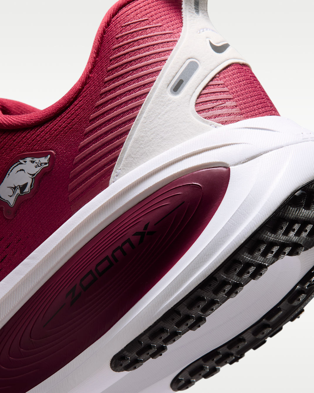 Nike College Vomero 18 (Arkansas) Men's Road Running Shoes