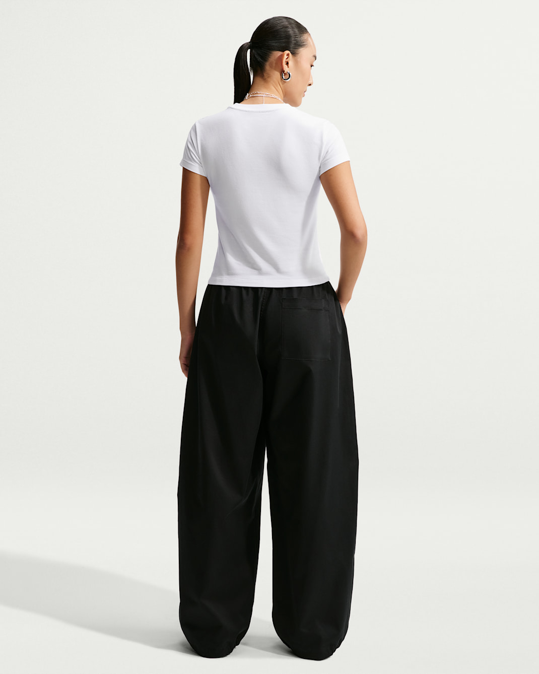 Nike Sportswear Chill Knit Women's Slim Cropped T-Shirt