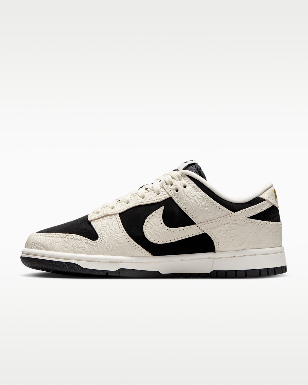 Nike Dunk Low Women's Shoes - Black/Sail/Metallic Gold/Sail