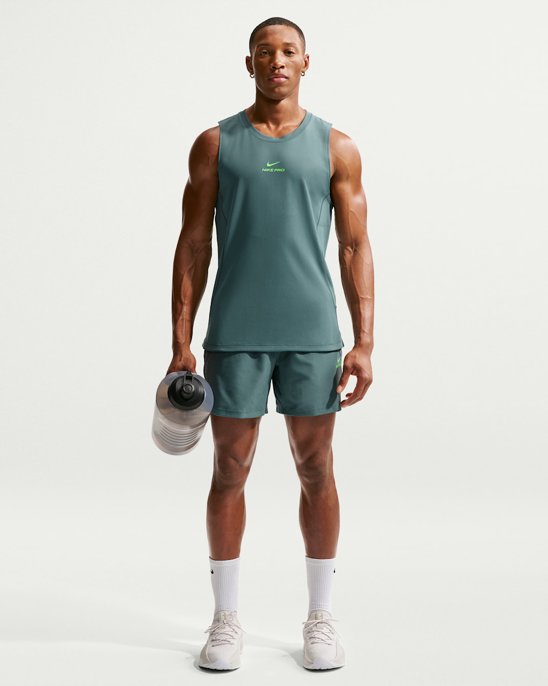 Nike Pro Training Men's Dri-FIT 6" Shorts - Mineral Slate/Green Strike