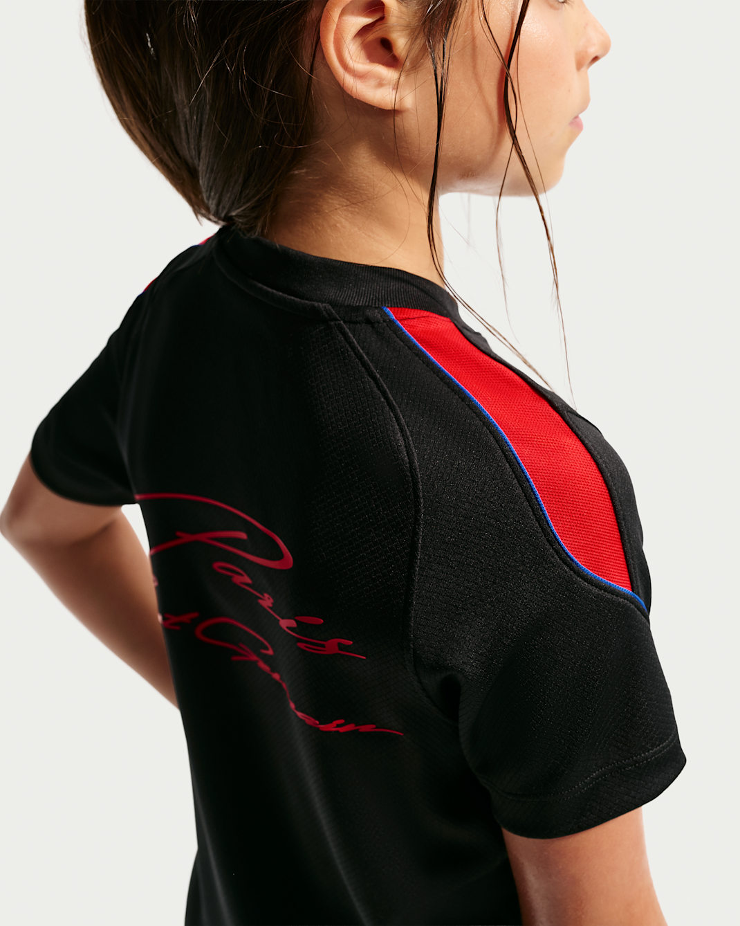 Paris Saint-Germain Strike Big Kids' Nike Soccer Dri-FIT Short-Sleeve Top