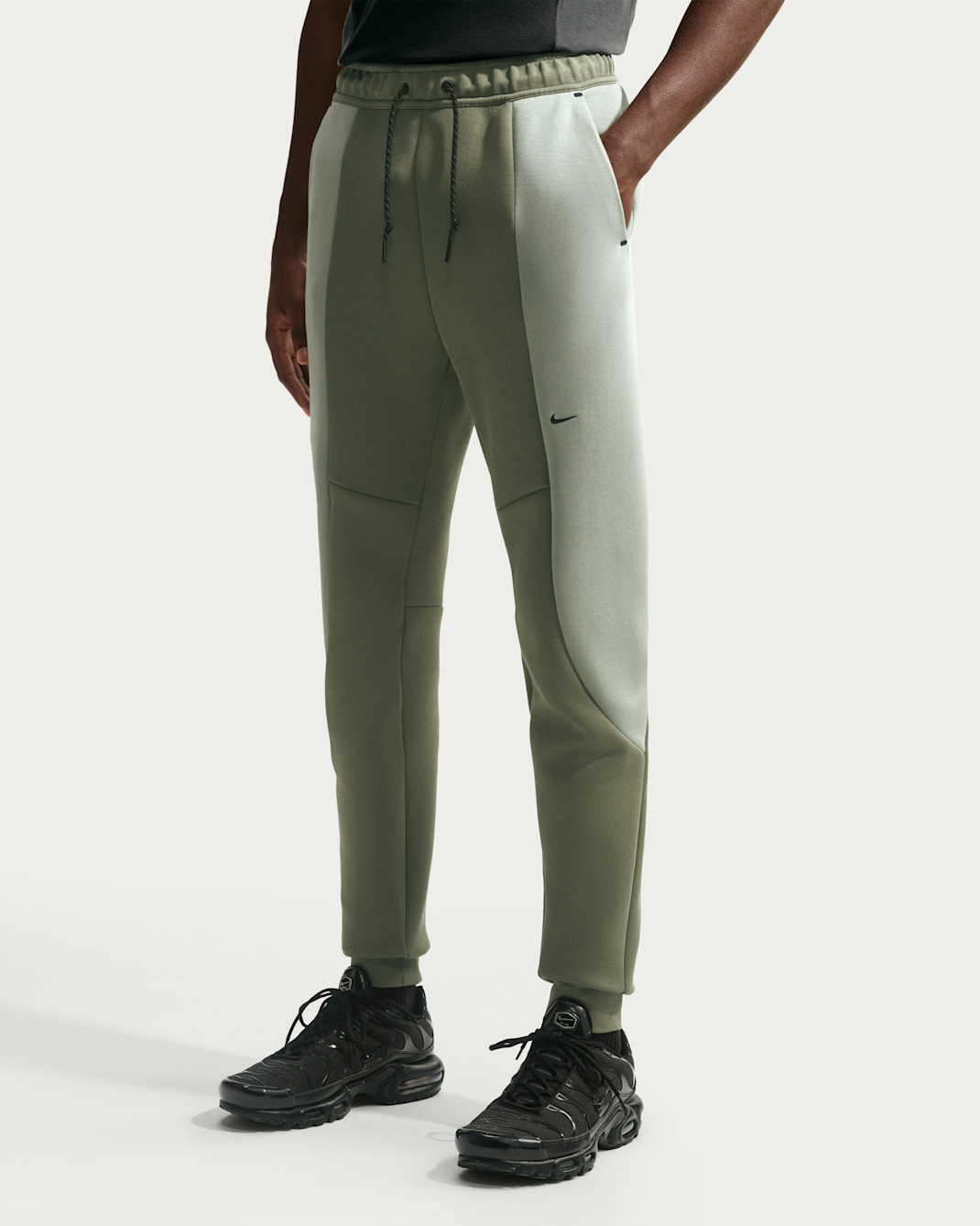 Nike Tech Men's Fleece Color-Block Joggers