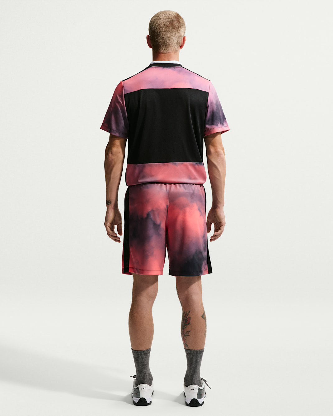 Nike Academy+ Men's Dri-FIT Short-Sleeve Soccer Top