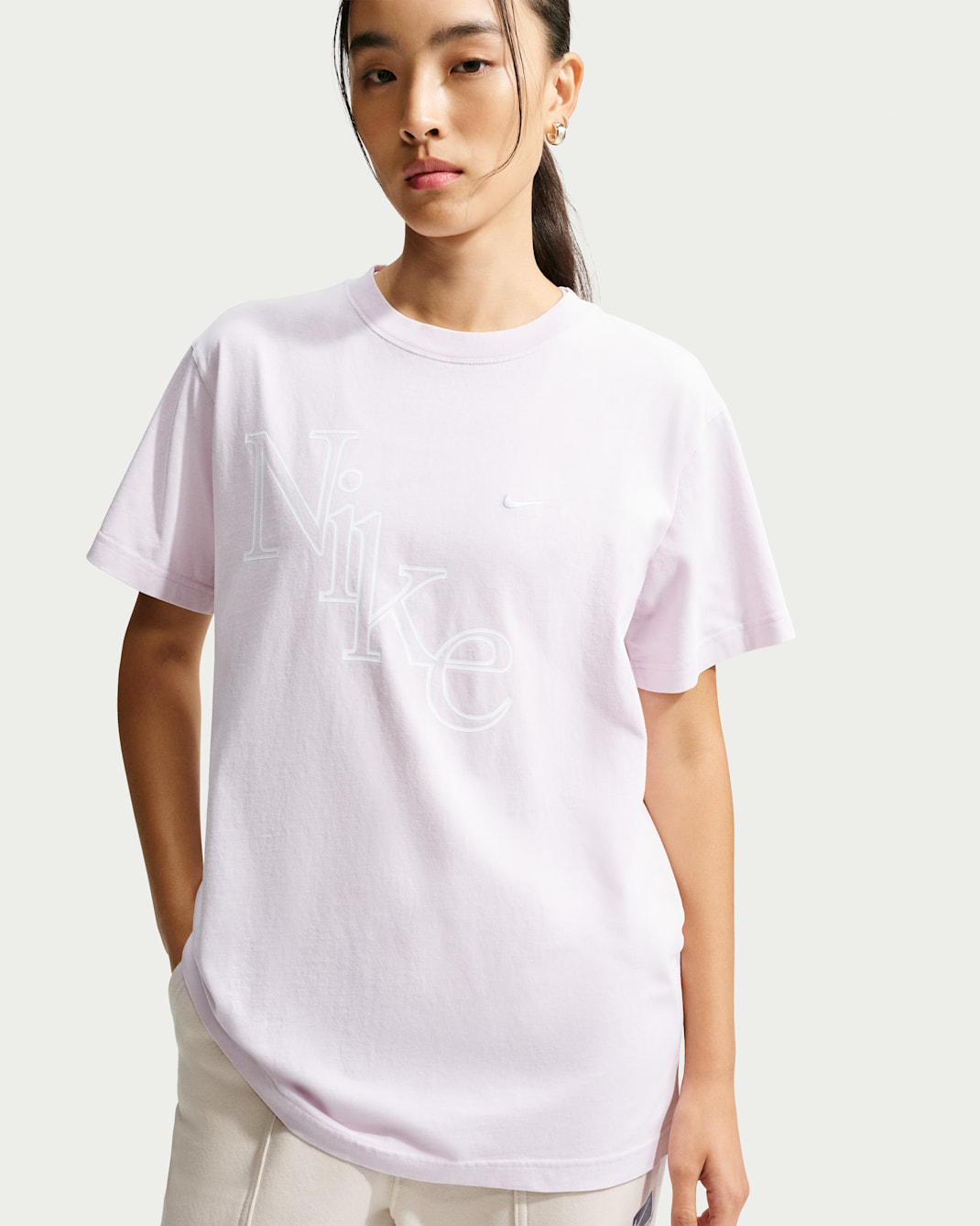 Nike Sportswear Classic Women's Oversized T-Shirt - Bleached Lilac
