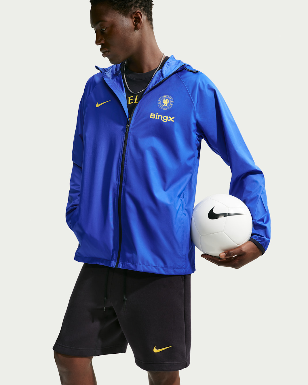 Chelsea FC Academy Pro Men's Nike Storm-FIT Soccer Hooded Rain Jacket