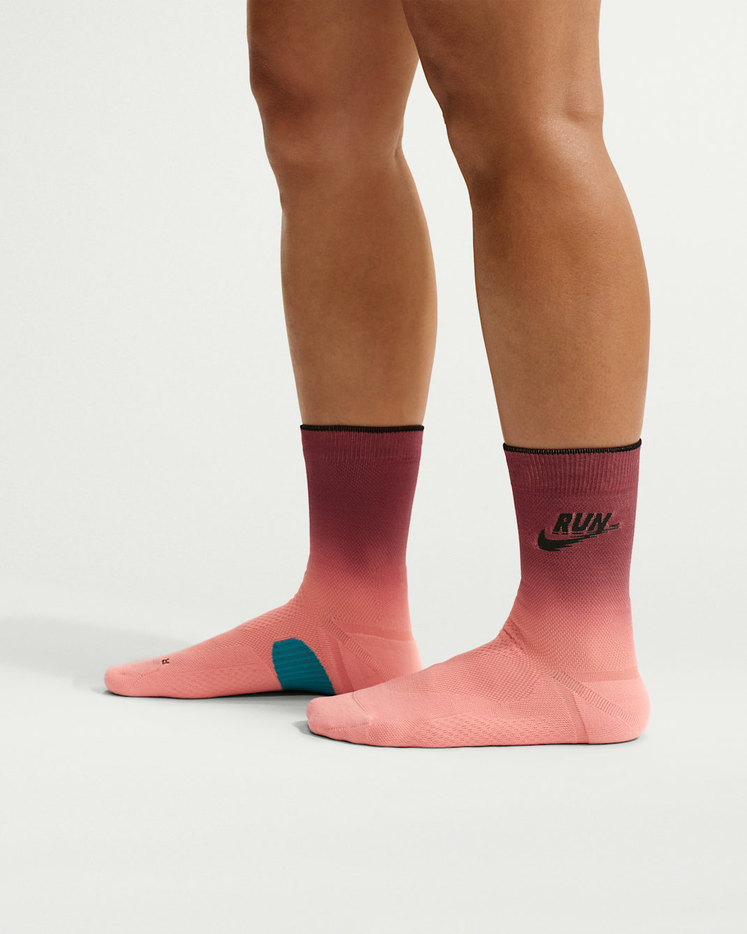 Calcetas de correr (1 par) Nike Run Midweight - Carmesí felicidad/Rosa humo/Energía