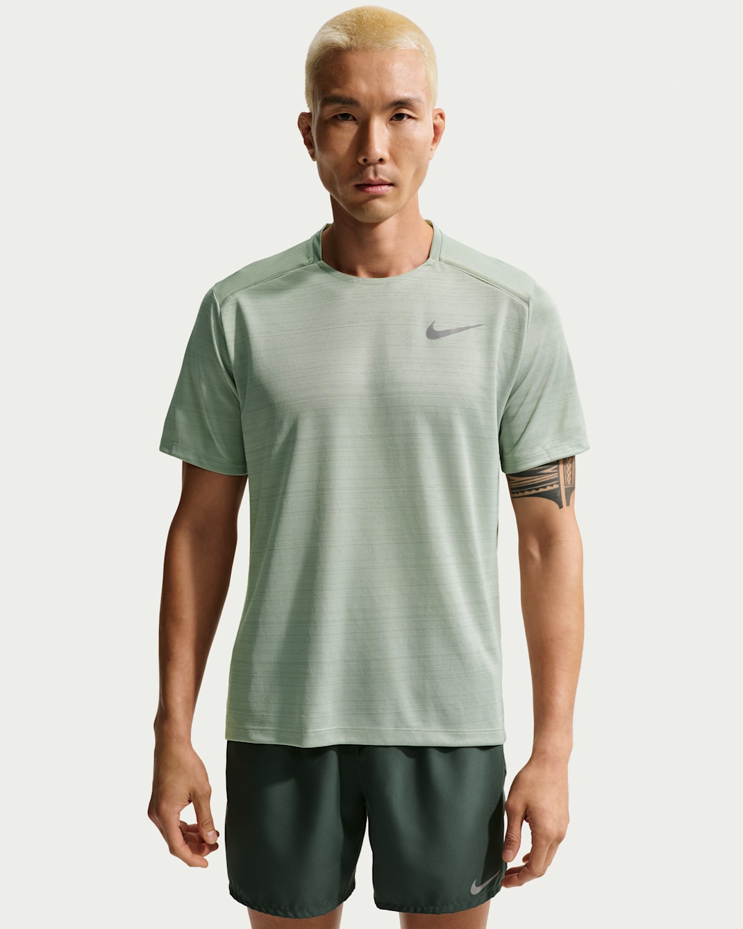 Prenda superior de running de manga corta para hombre Nike Dri-FIT Miler - Horizonte jade