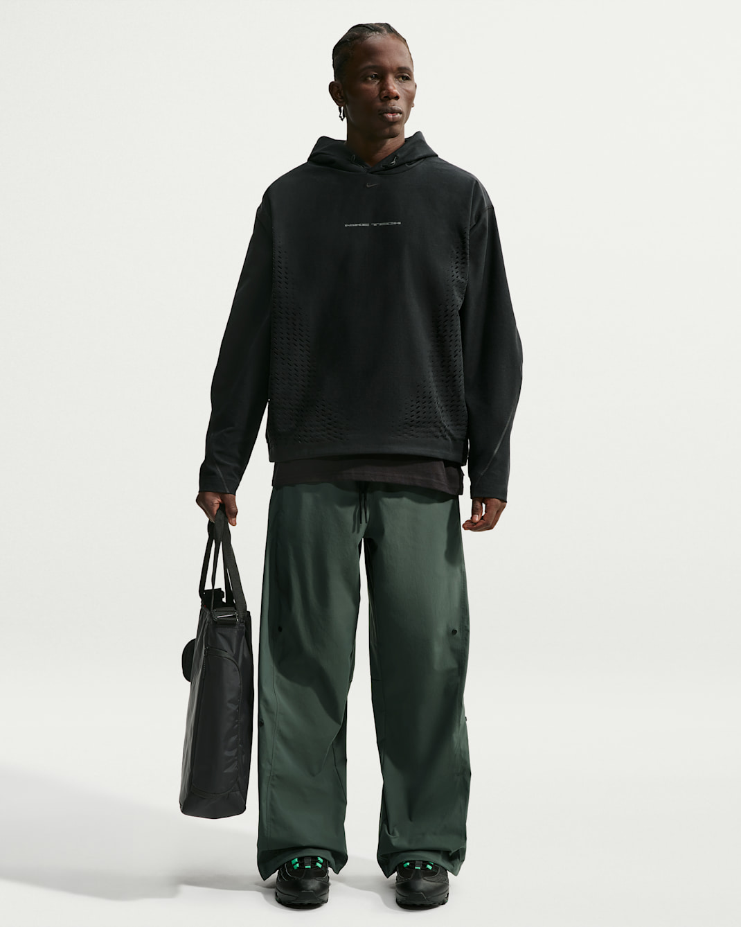Nike Tech Helios Men's Dri-FIT Trousers - Camo Green/Black