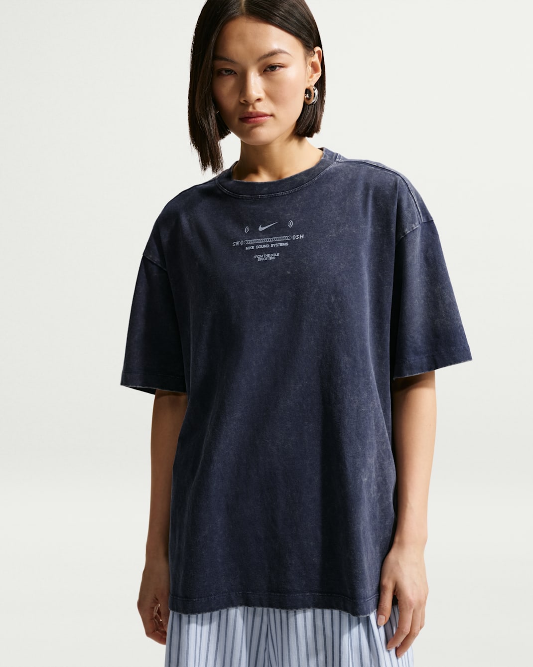 Nike Sportswear Classic Women's Oversized T-Shirt - Midnight Navy