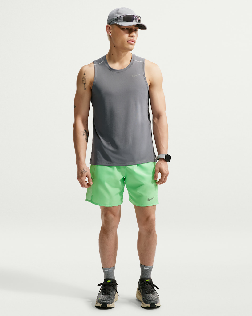 Shorts de correr Dri-FIT de 18 cm con forro de ropa interior Nike Miler para hombre - Verde ilusión/Pepino calma