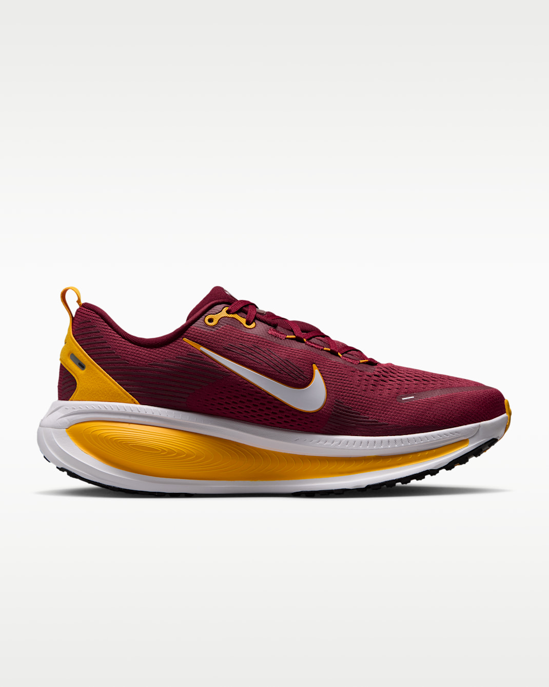 Nike Vomero 18 (Washington Commanders) Men's NFL Road Running Shoes