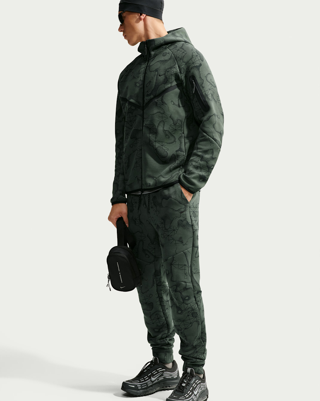 Nike Tech Men's Slim Fleece All-Over-Print Joggers