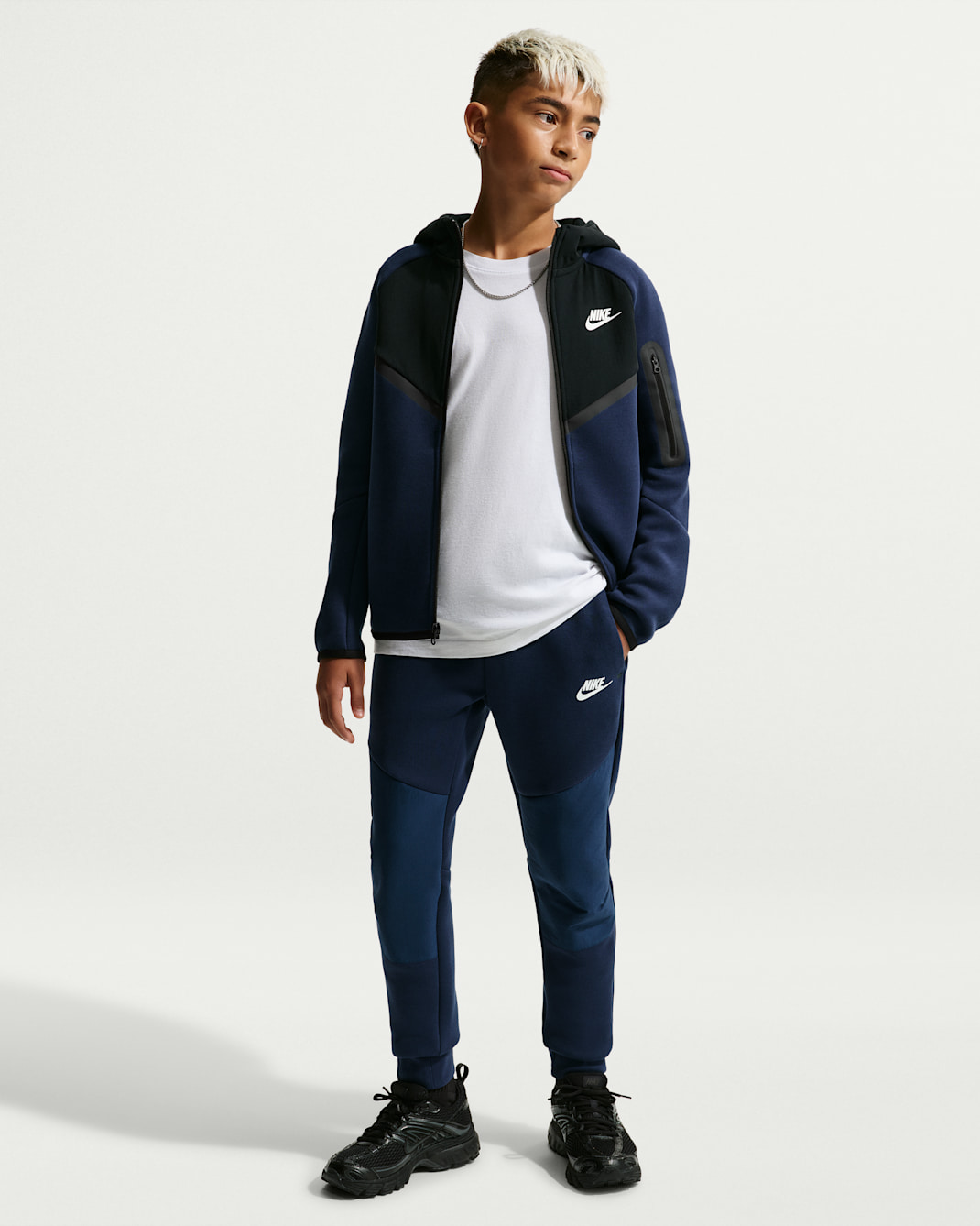 Nike Sportswear Tech Fleece Older Kids' Jogger - Midnight Navy/White