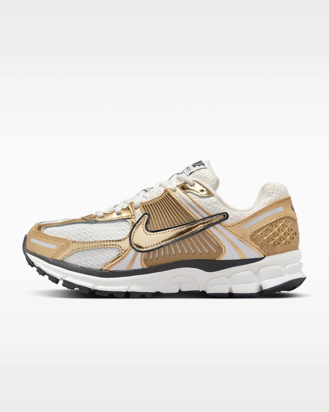 Tenis para mujer Nike Zoom Vomero 5 - Polvo fotón/Parrilla/Vela/Oro metalizado