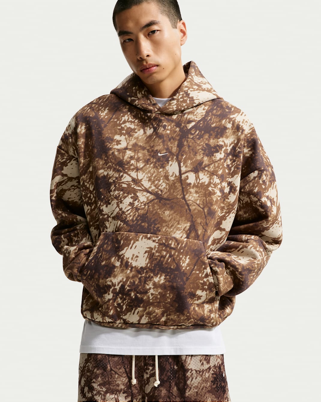 Nike Standard Issue Men's Therma-FIT Brushed Pullover Basketball Hoodie - Desert Khaki/Pale Ivory