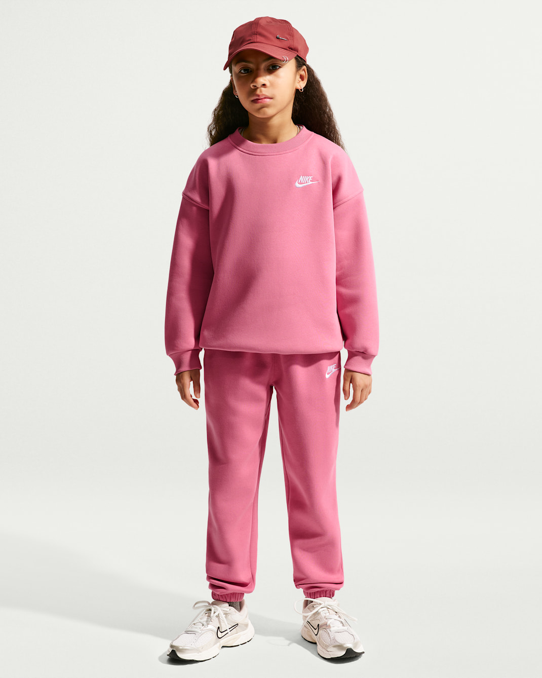Nike Sportswear Club Fleece Older Kids' Loose Trousers - Peony/Peony/White