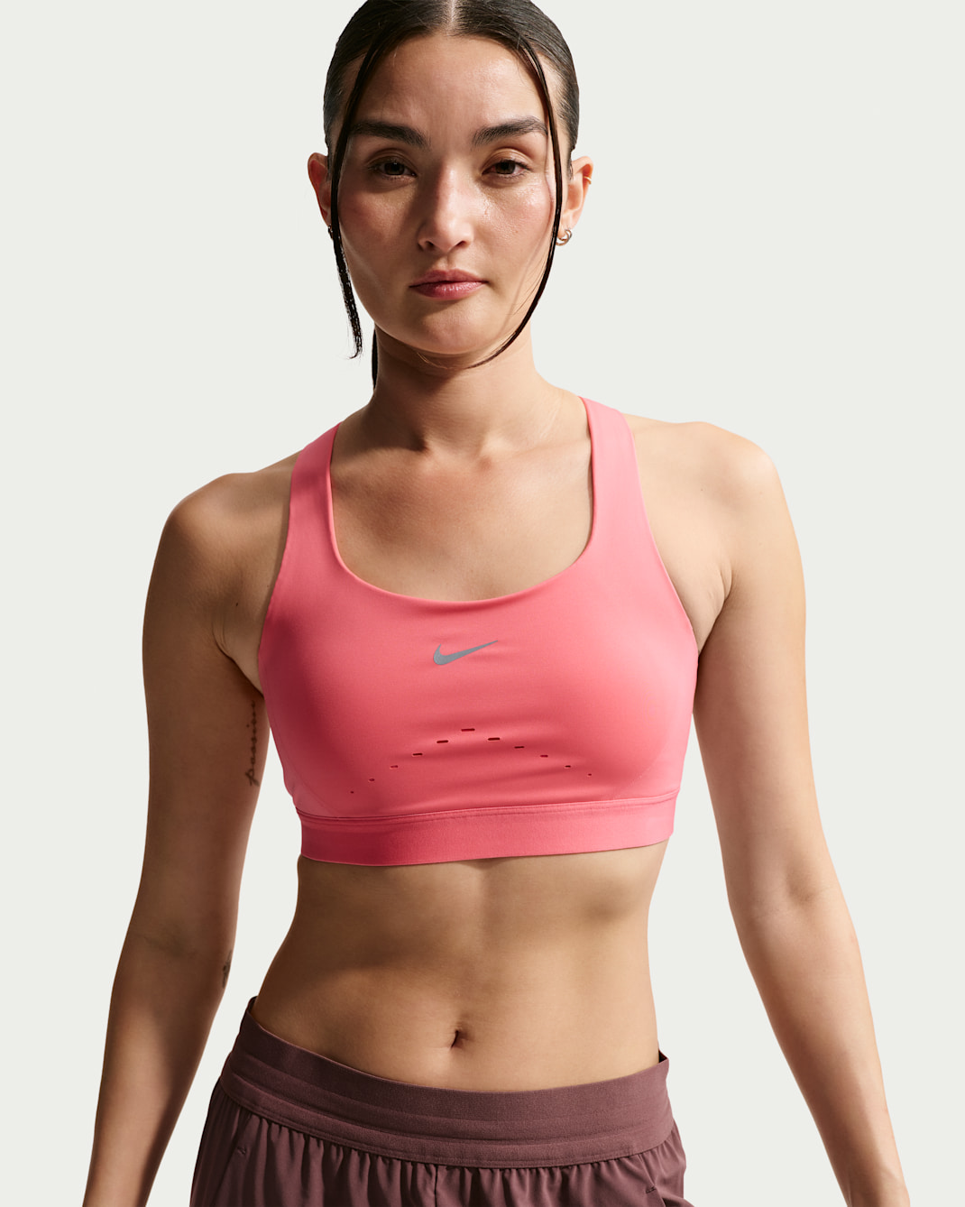 Nike Swift Women's High-Support Lightly Lined Sports Bra - Sea Coral/Silver