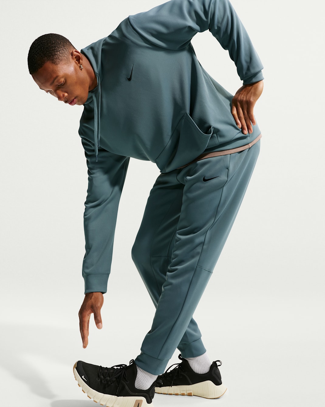 Nike Hyverse Men's Dri-FIT UV Training Joggers