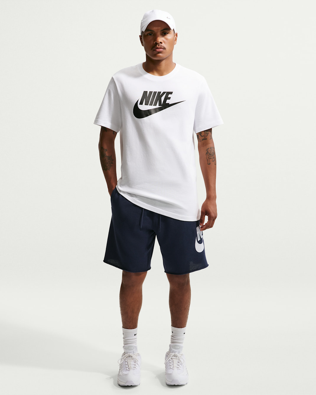 Ανδρικό σορτς Alumni από French Terry ύφασμα Nike Club - Obsidian/Obsidian/Λευκό