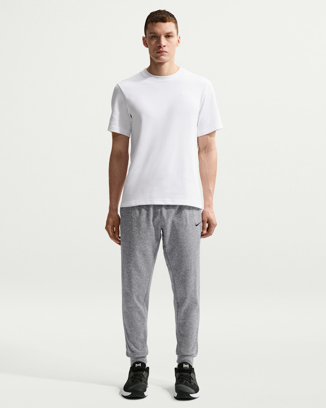 Nike Therma Men's Therma-FIT Tapered Fitness Trousers - Dark Grey Heather/Particle Grey/Black