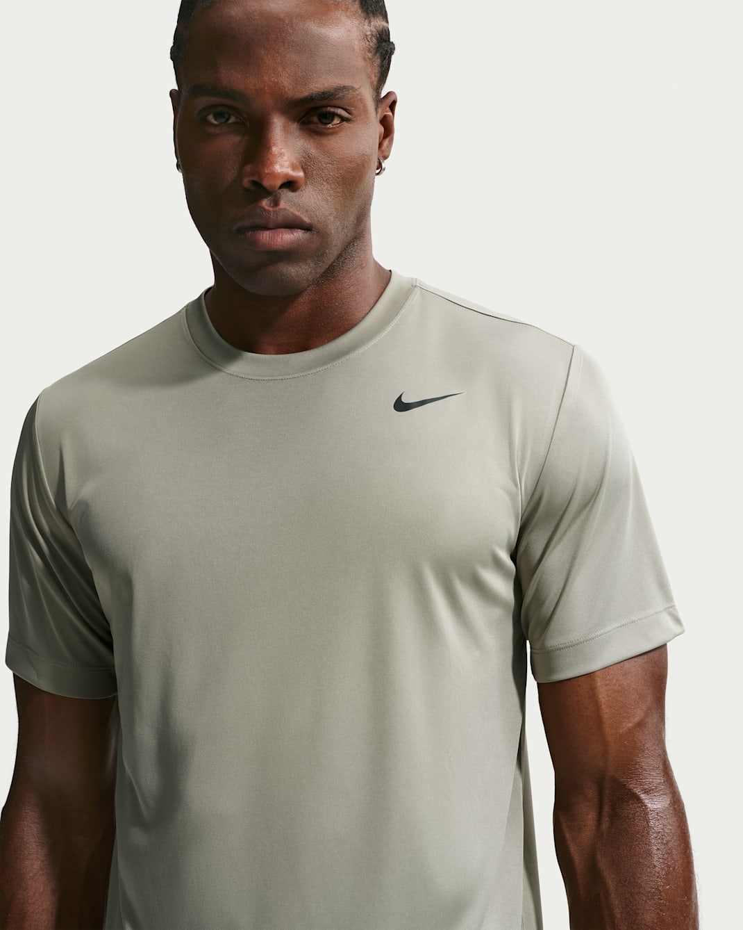 Playera de entrenamiento Dri-FIT para hombre Nike - Militar claro/Negro