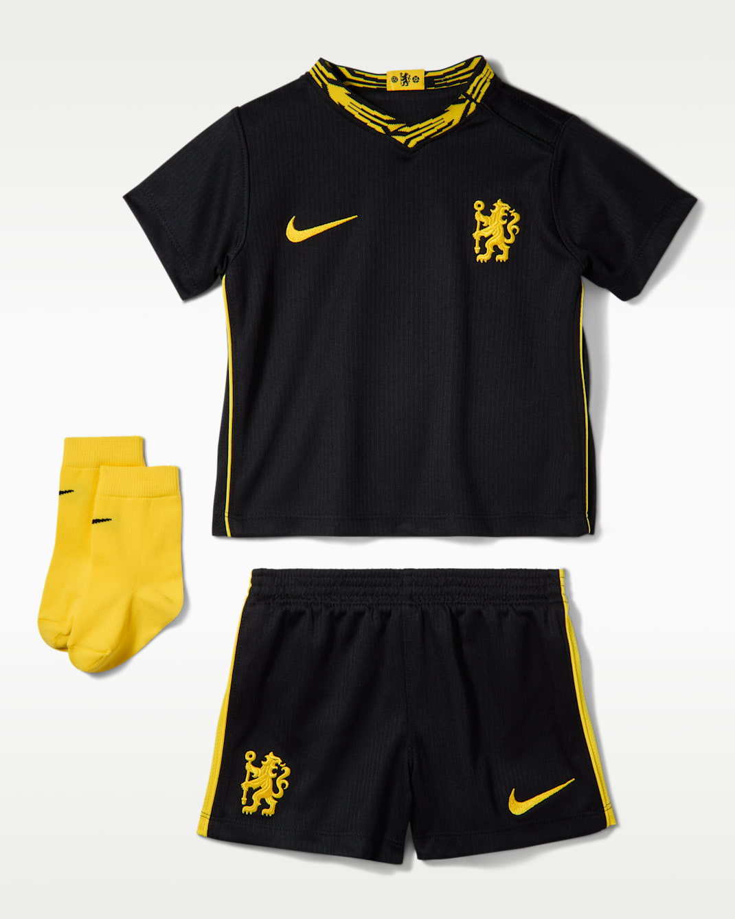 Chelsea F.C. 2026/27 Stadium Away Baby/Toddler Nike Football Replica 3-Piece Kit - Black/Midwest Gold/Midwest Gold