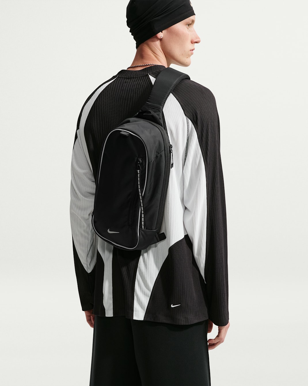 Nike Commute schoudertas (8 liter) - Zwart/Zwart/Reflect Silver