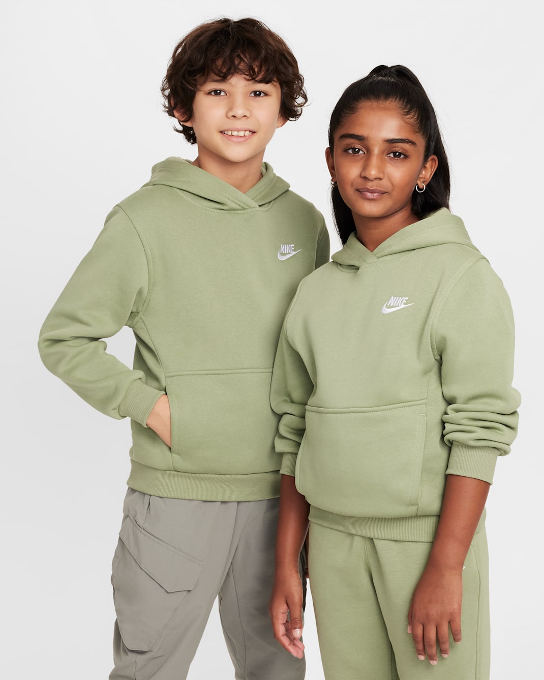 Nike Sportswear Club Fleece Big Kids' Pullover Hoodie - Oil Green/White