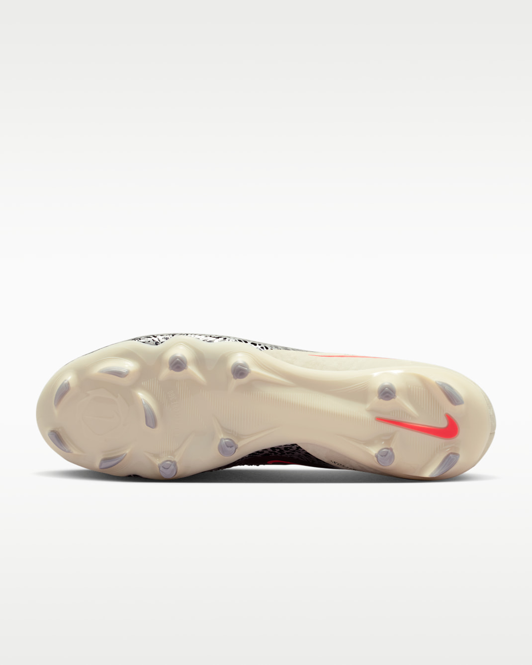 Nike United Phantom 6 Low Academy Multi-Ground Soccer Cleats