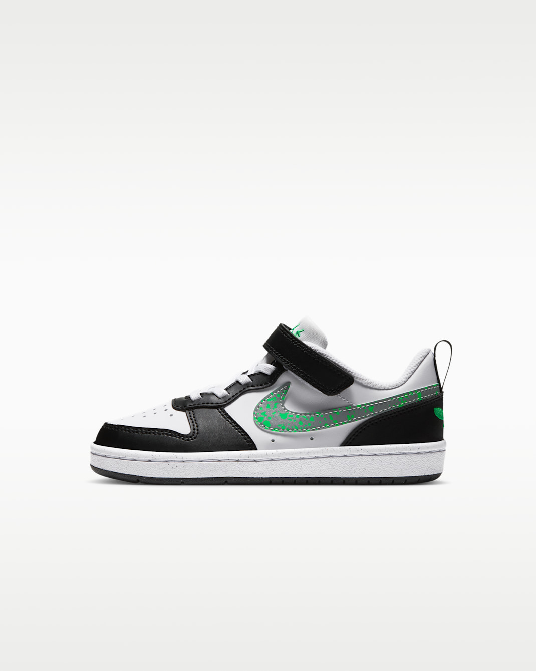Nike Court Borough 低筒小童鞋款 - 白色/黑色/Green Spark/Metallic Silver