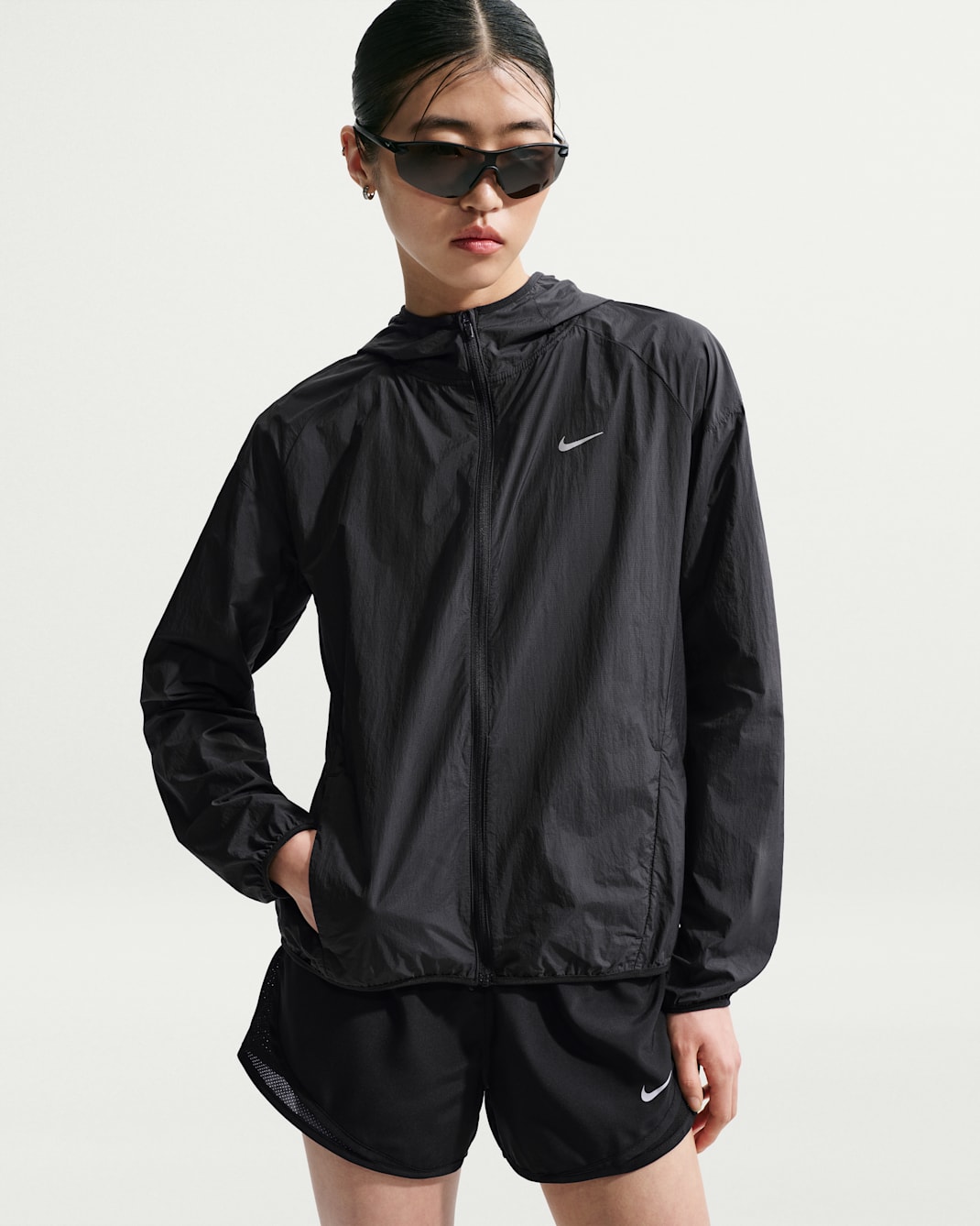 나이키 템포 여성 UV 프로텍션 경량 러닝 재킷 - 블랙
