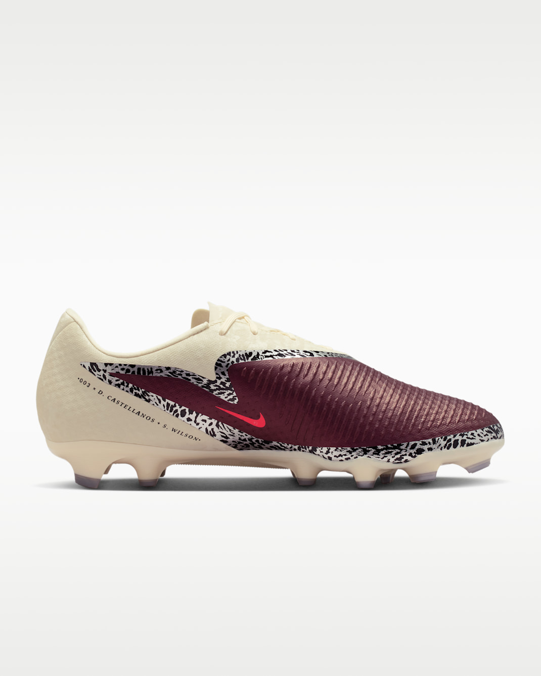Nike United Phantom 6 Low Academy Multi-Ground Soccer Cleats