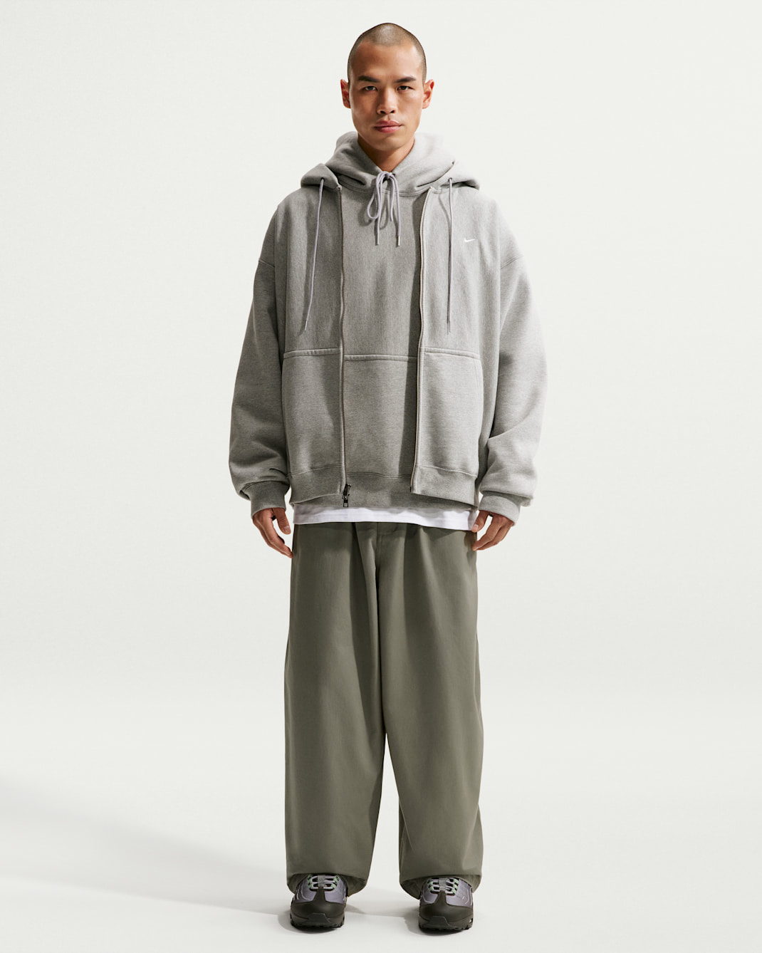 Nike Life Men's Wide-Leg Pants - Silver Sage/White