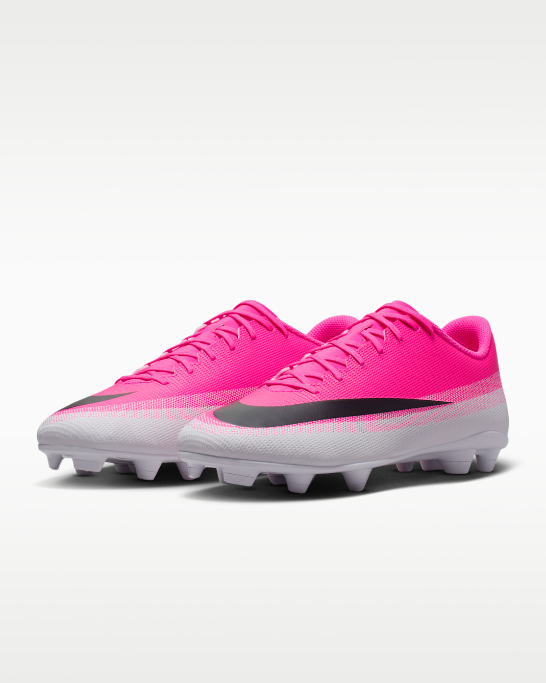 Nike Mercurial Vapor 17 Club Multi-Ground Low-Top Soccer Cleats