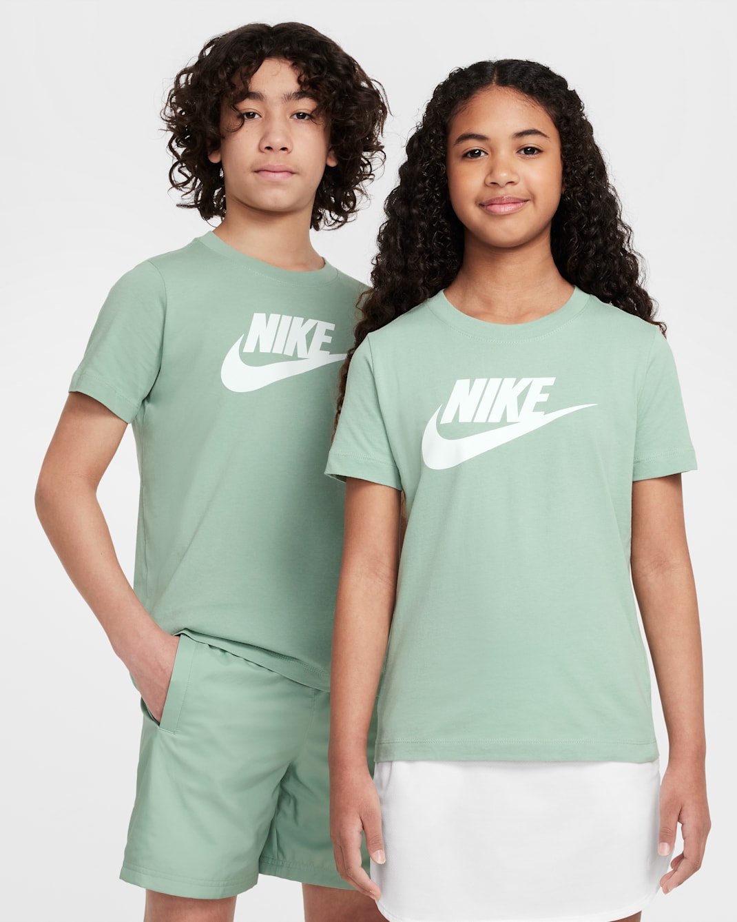 Nike Sportswear Older Kids' T-Shirt - Steam
