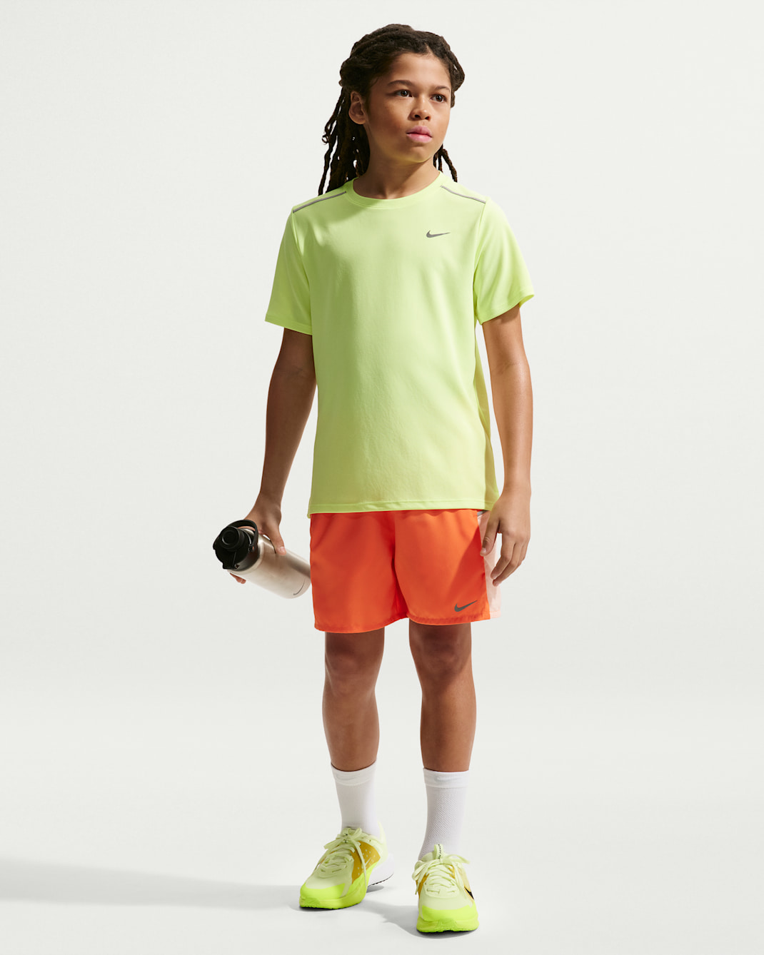 Nike Miler Dri-FIT Trainingsshorts (ältere Kinder) - Turf Orange/Arctic Orange