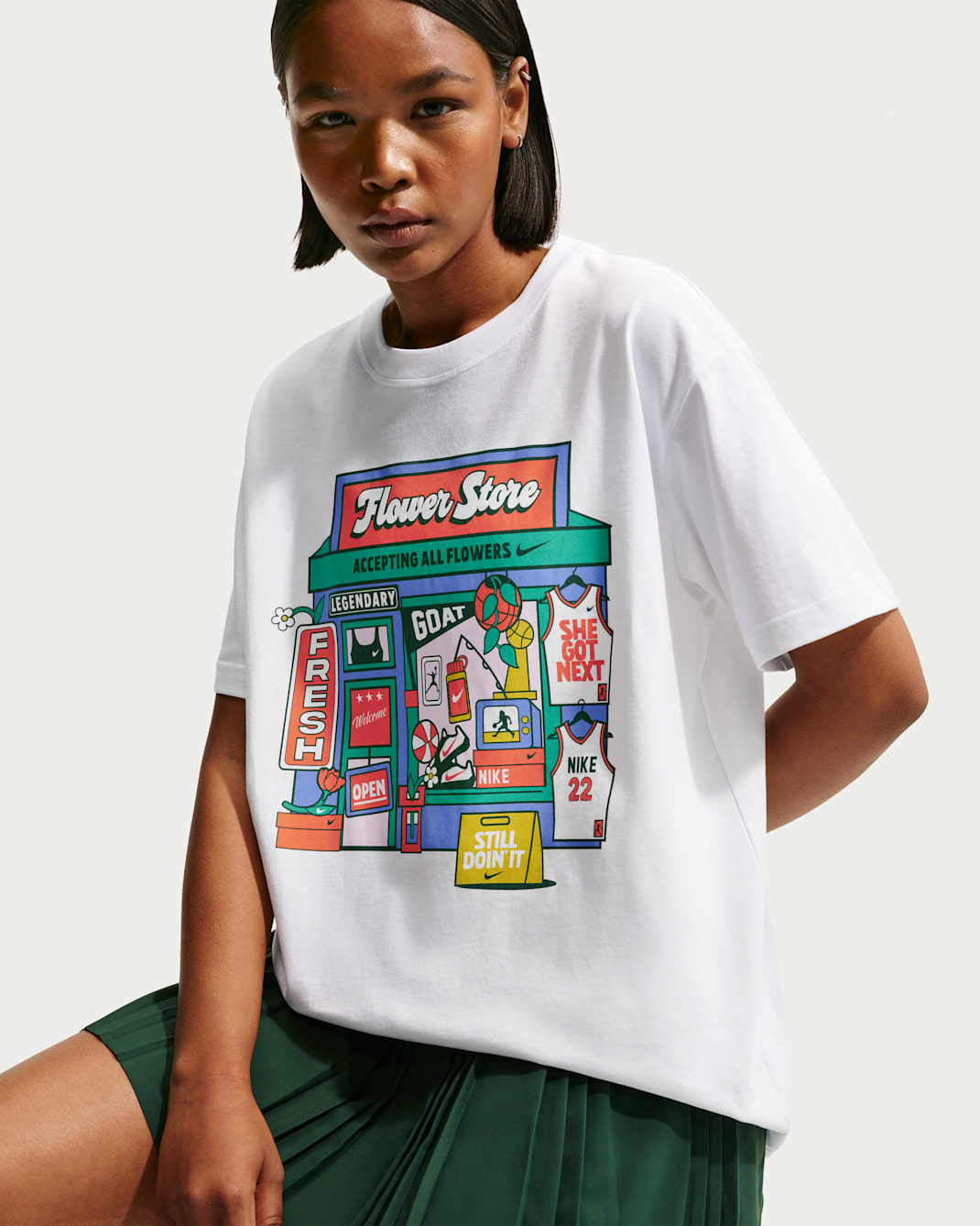 Nike Women's Oversized Graphic T-Shirt