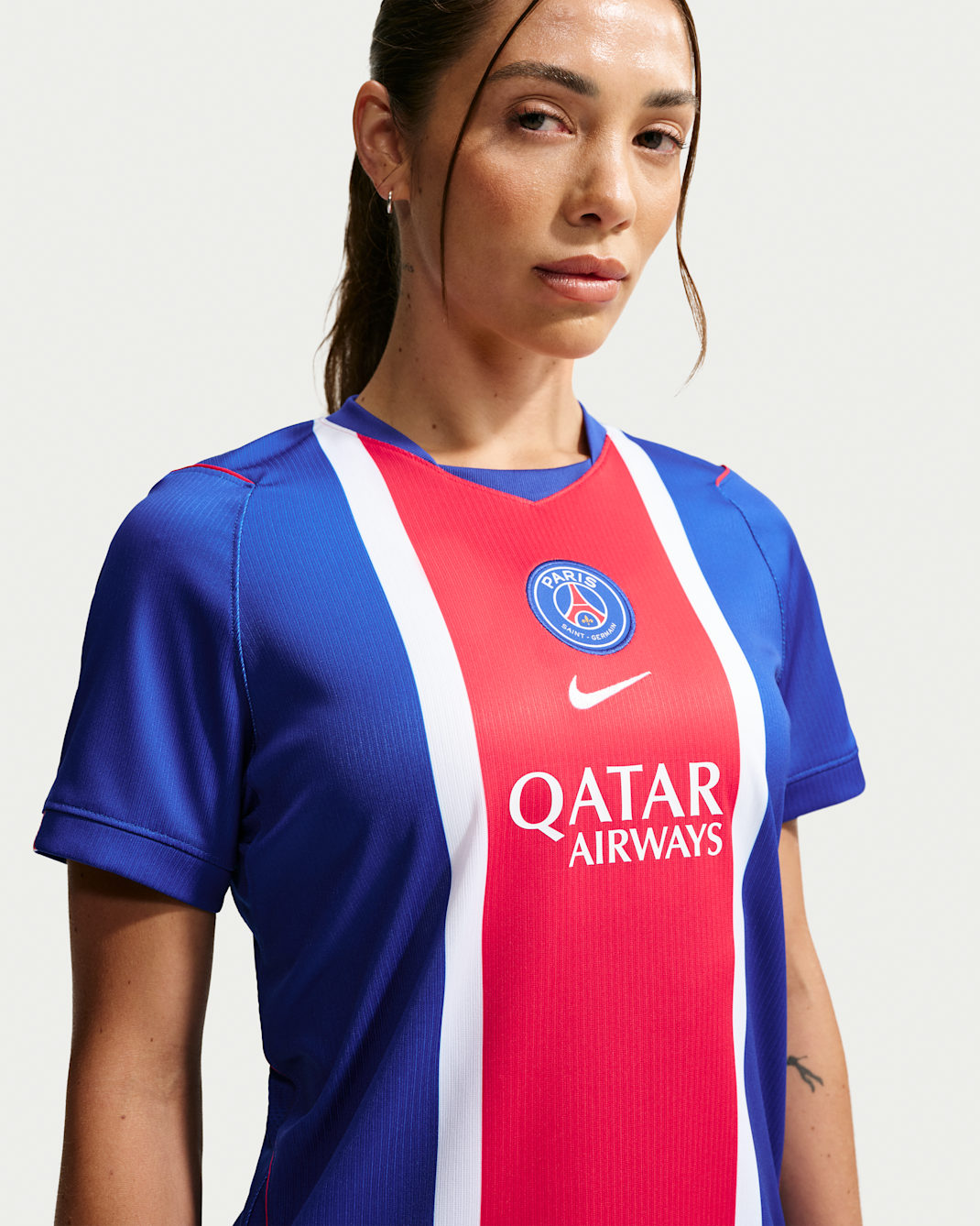 Maglia da calcio Nike Dri-FIT Paris Saint-Germain 2026/27 Stadium replica da donna – Home - Old Royal/Bianco/University Red/Bianco