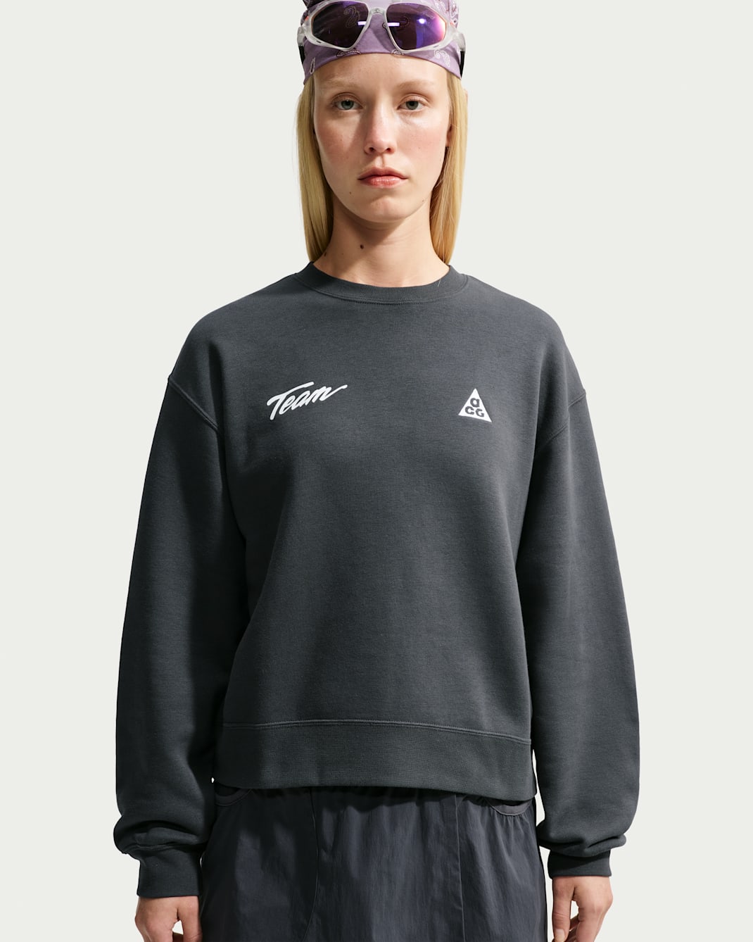ACG 'Tuff Fleece' Women's Crew-Neck Sweatshirt - Dark Smoke Grey/White