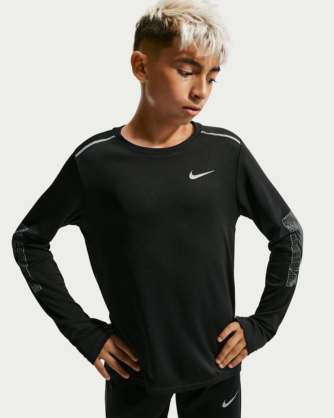 Nike Miler Older Kids' (Boys') Dri-FIT Long-Sleeve Top - Black/Black