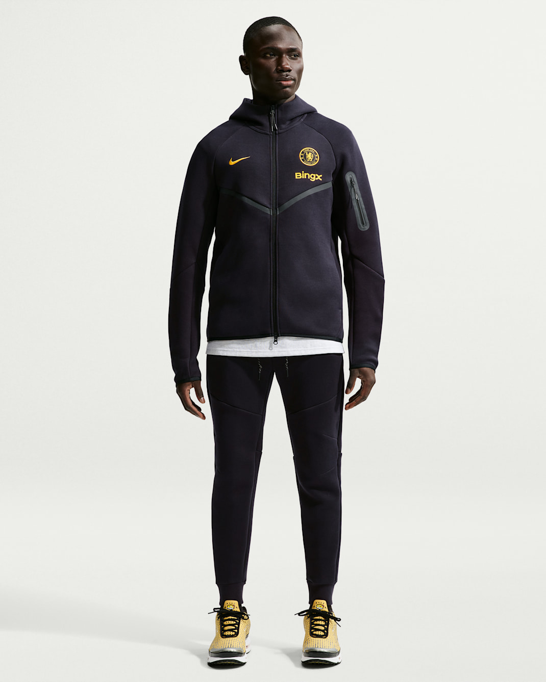 Chelsea FC Tech Fleece Windrunner Men's Nike Soccer Full-Zip Hoodie