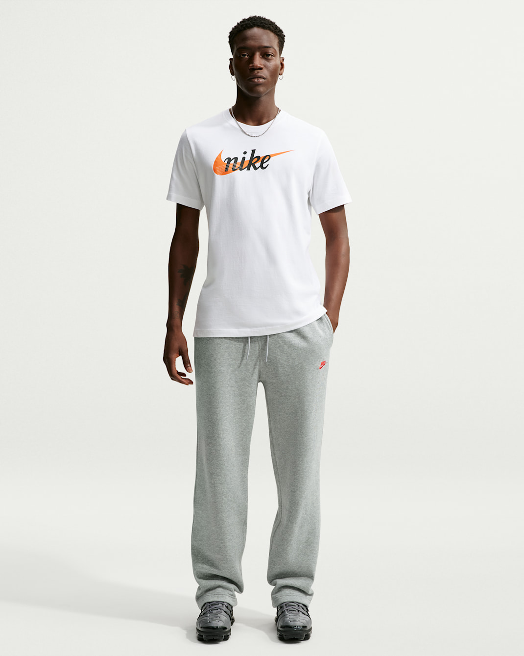 Nike Club Men's Open-Hem Fleece Trousers - Dark Grey Heather/Light Smoke Grey/University Red