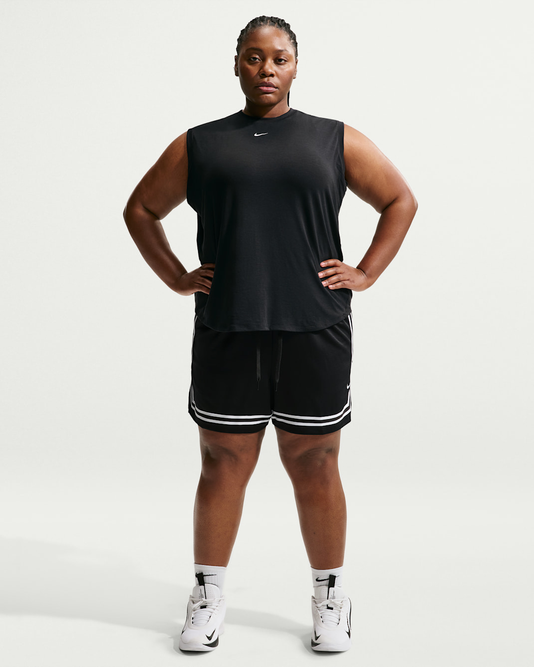 Shorts de básquetbol Dri-FIT de 13 cm para mujer Nike Crossover - Negro/Negro/Blanco