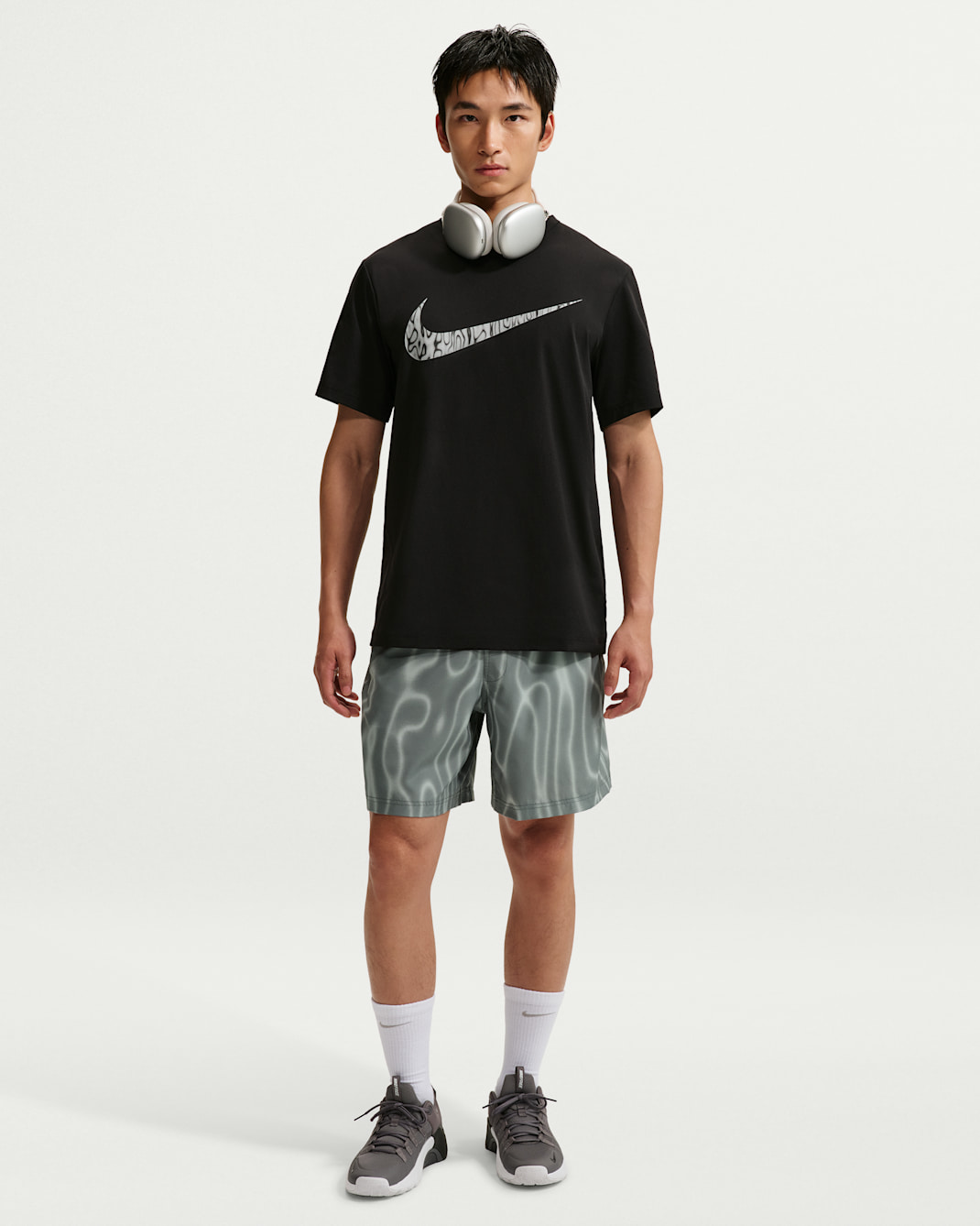 Nike Form Men's Dri-FIT 7" Versatile Shorts - Smoke Grey/Black